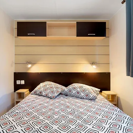 Mobil-home Des Autruches Celles (Dordogne)